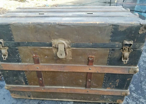 Antique Vintage METAL & WOOD STEAMER TRUNK Cover