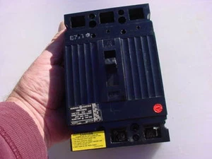 GENERAL ELECTRIC  240 volt 15 amp TEB132015WL  BREAKER  - Picture 1 of 1