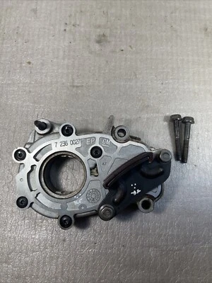 Genuine Engine Oil Pump fits 2007-2010 Suzuki Grand Vitara - Image 1 of 4