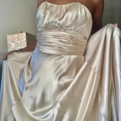 Nuevo vestido de novia melissa dulce sin tirantes adornado con champán Foto 1 de 4