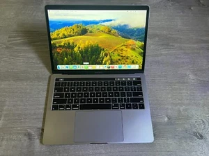 Apple MacBook Pro 13" 2018 2.7GHz Intel Core i7 16GB 1TB SSD ***READ*** - Photo 1/15