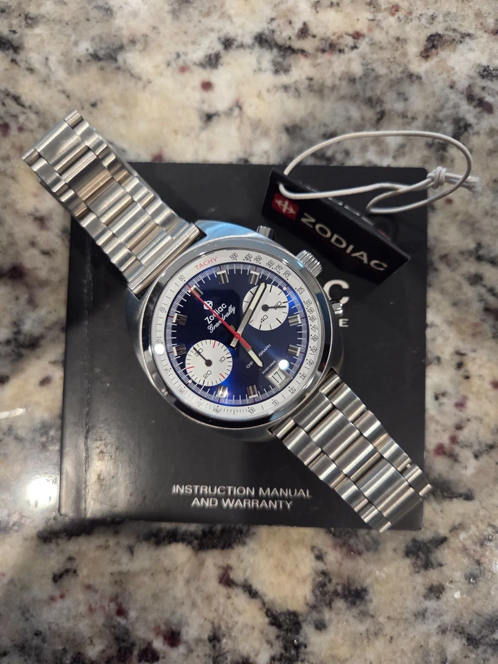 Reloj suizo 45 mm Zodiac Grandrally ZO9601 cronógrafo esfera panda Foto 1 de 4