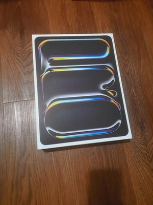 Apple 13 inch iPad Pro M4 chip Built for Apple Wi-Fi 256GB MVXR3LL/A Unlocked - Image 1 of 4