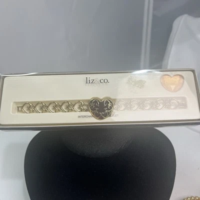 NUEVO EN CAJA Brazalete Liz & Co. Liz Claiborne Intercambiable Filigrana Corazón Dorado 7 Pulgadas Foto 1 de 4