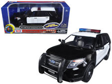 2015 Ford Police Interceptor Utility Black and White with Flashing Light Bar and