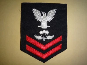 US Navy Petty Officer 2nd Class PO2 PARACHUTE RIGGER Small Chevron - Picture 1 of 3