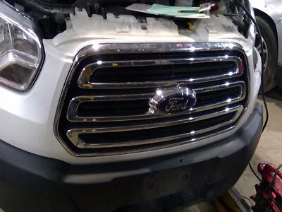 Used Front Grille fits: 2019 Ford Transit 250 center without body color surround Foto 1 de 4