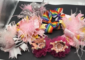 8 Medium Fancy Birthday ostrich Feather Girls Hairbows Clip In - Picture 1 of 2