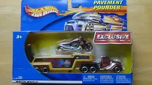 Hot Wheels Pavement Pounders Scorchin' Scooter Maroon & Transporter NEW - Picture 1 of 4