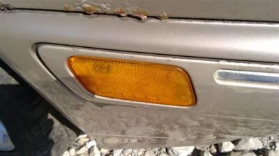 Conjunto de luz de señalización lateral usada se adapta a: Mercedes-benz Mercedes clase e 210 Ty 2002 Foto 1 de 4