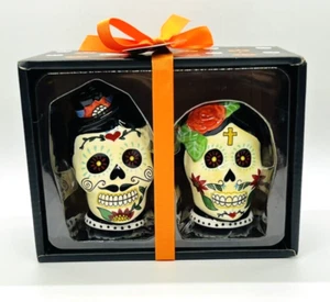 Blue Sky Clayworks Día de los Muertos Calaveras de Azúcar Sal Pimienta Coctelera Halloween - Imagen 1 de 12