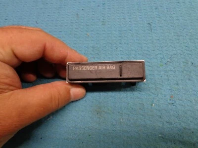 LUZ INDICADORA CADILLAC ESCALADE ESV EXT 07 08 09 10 11 12 13 PASAJEROS SRSS Foto 1 de 4