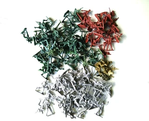 Plastic Army Men -125++ - Multi Color - 1.25" - Unmarked - Great Condition - Bild 1 von 4