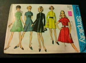 Simplicity Schnittmuster 8482 Größe 12 * UC FF *** Kleid & Gürtel - Bild 1 von 3