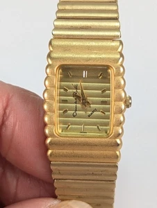 Vtg Oscar de la Renta Gold-Tone Womens Quartz Watch 3611A 199's Tank Band 6.5" - Picture 1 of 12