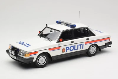 155171491 Volvo 240 GL Politi Norway Minichamps 1/18 - Immagine 1 di 4