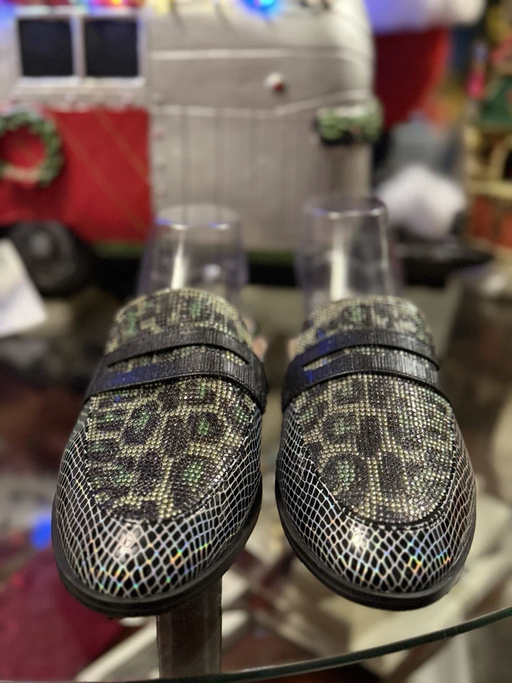 Mocasín Betsey Johnson Markerr/Marko Animal Print Penny Slides Talla 9 Foto 1 de 4