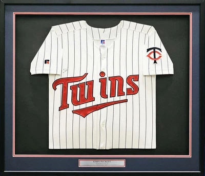 Twins Kirby Puckett Signed Framed White Rawlings Jersey (Light) Beckett #AC74569 - Image 1 of 4