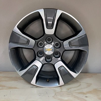 Chevrolet Colorado 2015 - 2020 |  17" x 8" Factory Z71 OEM Rim With Center Cap Foto 1 de 4