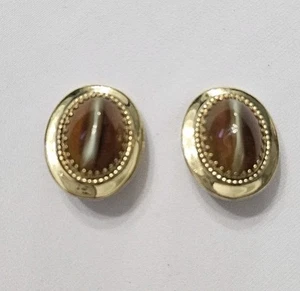 Vintage Whiting und Davis goldfarbene ovale Tigerauge Ohrclips. RA - Bild 1 von 12