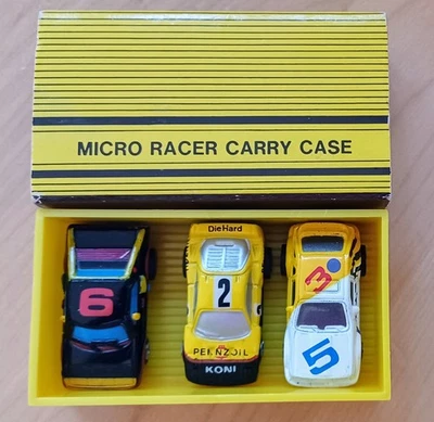 Micro Machines Carry Case With 3 Vehicles, Galoob, Vintage 1990 - Image 1 of 4