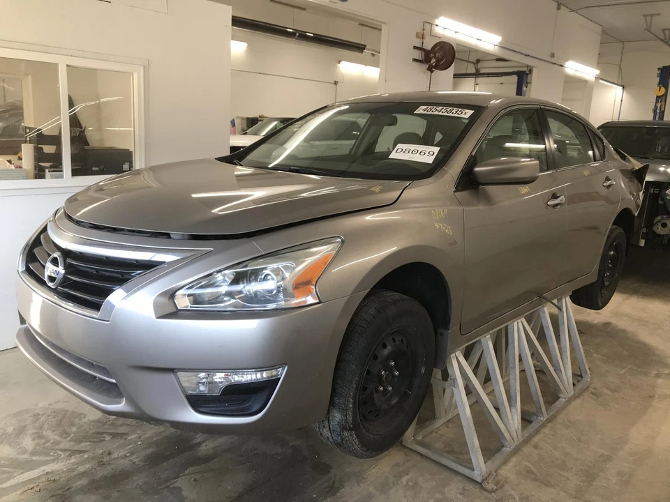 Used Front Right Seat Belt Front fits: 2014 Nissan Altima bucket passenger retra — 第 1/4 张图片