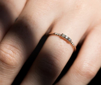 Vivid White Excellent Cut 0.15CT Diamond In Solid 10K Yellow Gold Classy Band - Image 1 of 4