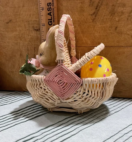 Vintage Woven Wicker Easter Eggs Gathering Basket Small Hamper Style Kitschy Cover