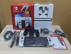 Nintendo Switch OLED Komplettset Top Zustand - Bild 1 von 5