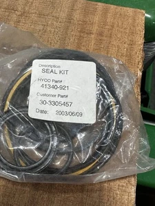 AGCO 30-3305457 Oil Seal Kit - Hyco Brand - Picture 1 of 2