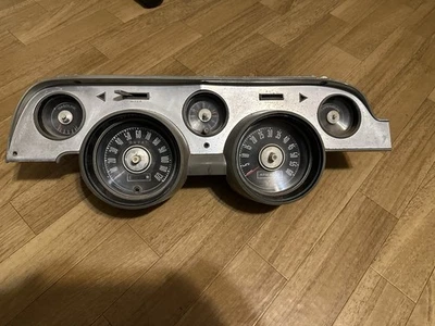 Mustang 1967/1968 Tach Dash Cluster OEM no probado Foto 1 de 4
