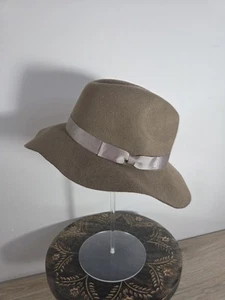Cappello marrone in feltro di lana con nastro piatto 57 cm - Foto 1 di 9