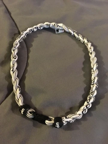 Kid's CHICAGO WHITE SOX White 18" Titanium Double Rope Youth NECKLACE NEW! FAST! Cover
