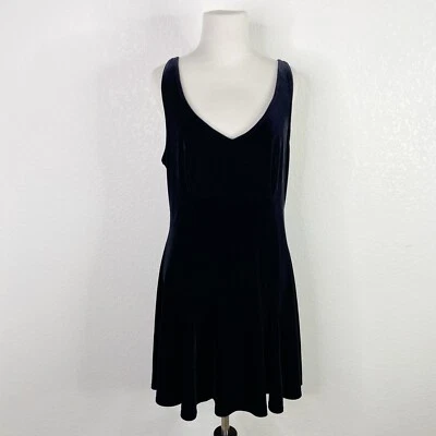 Mini vestido de terciopelo negro talla mediana Victoria’s Secret para mujer Foto 1 de 4
