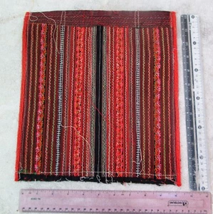 Textil bordado de algodón y seda hecho a mano de la tribu Hmong Hill de colección - Imagen 1 de 2