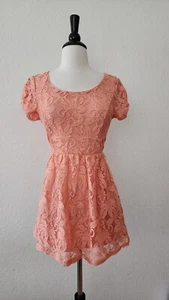 Urban Outfitters Top New Size Small Peach Lace Peplum Bridgerton Boho Festive - Picture 1 of 4