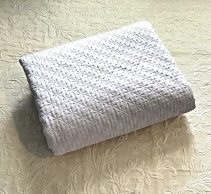 Quilted Blanket 84x102 Fits Queen or King Light Gray Neutral - Picture 1 of 9