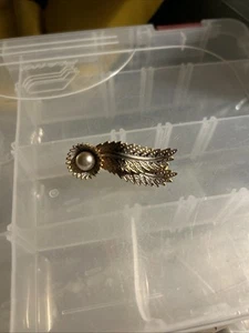 VINTAGE DAMASZENER BROSCHE Jugendstil �� Flapper Stil mit Federn Perle Emaille Gold - Bild 1 von 2