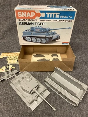Monogram Snap Tite GERMAN TIGER 1  Model Tank Kit 7579 - 1/48 - Image 1 of 4
