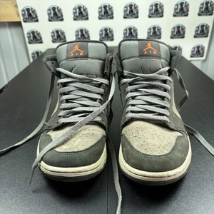 Nike Air Jordan 1 Mid SE Oliva Lona Punto Naranja Para Hombre Talla 8 DZ4129-002 - Imagen 1 de 5
