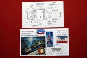 COVER FIRMATA APOLLO SOYUZ CHARLES CONRAD AND? SCONOSCIUTO RARO ORIGINALE NASA RUSSI - Foto 1 di 1