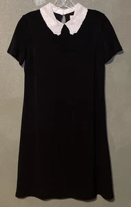 Neu mit Etikett Elle schwarz Spitze Kragen Wednesday Adams Kleid-Größe Small - Bild 1 von 9