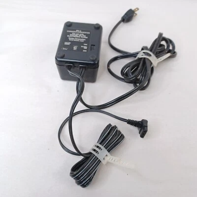 Vivitar MV-3 Charger Converter for Vivitar 192/292 Electronic Flash - Image 1 of 4