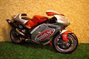1:24 Yamaha YZR-M1 C.Checa 7 Spain N°1 2003 IXO 01599 - Bild 1 von 1