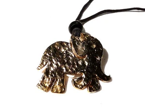 Bijou alliage doré collier sautoir éléphant sur cordon noir  necklace - Picture 1 of 3