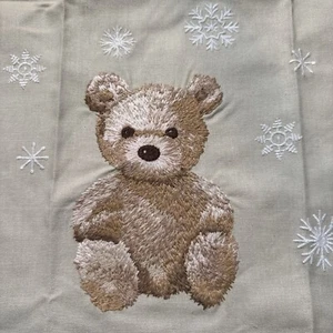 Williams Sonoma Toalla de Cocina Toalla de Plato Té Bordado Oso de Peluche Copos de Nieve - Imagen 1 de 4
