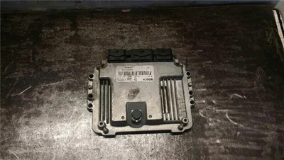 Centralina Renault megane ii berlina 3p 19 dci d 120 cv - Immagine 1 di 4