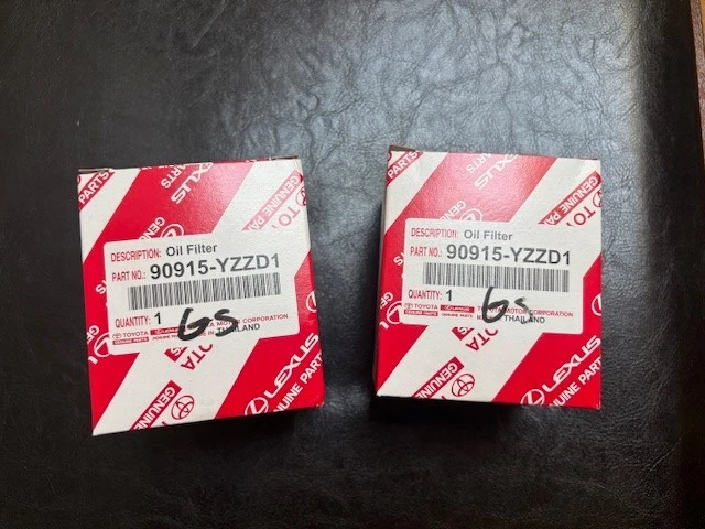 FILTRO DE ACEITE GENUINO TOYOTA (paquete de 2) 90915-YZZD1 TOYOTA & LEXUS - ¡Envío GRATIS! Foto 1 de 1