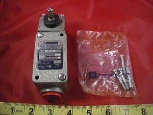 Telemecanique C2B HJK09 Límite C2 B H JK09 Ser A 1186 C2BH JK09 Lox Nnb - Imagen 1 de 6