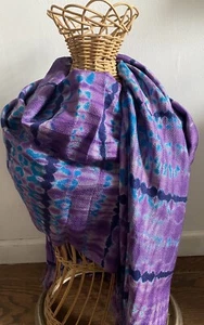 Sciarpa di seta avvolgente Batik Tye tinta unica nel suo genere viola, azzurro frangia navy 86X21 - Foto 1 di 6